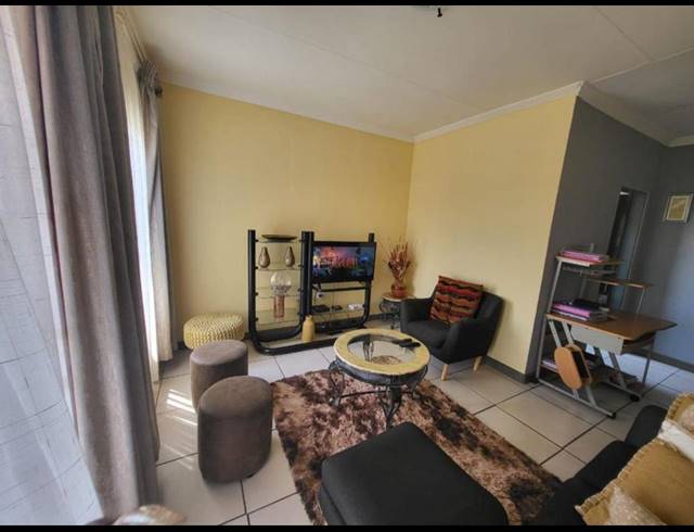 4 BEDROOM HOUSE FOR SALE IN TLHABANE WEST